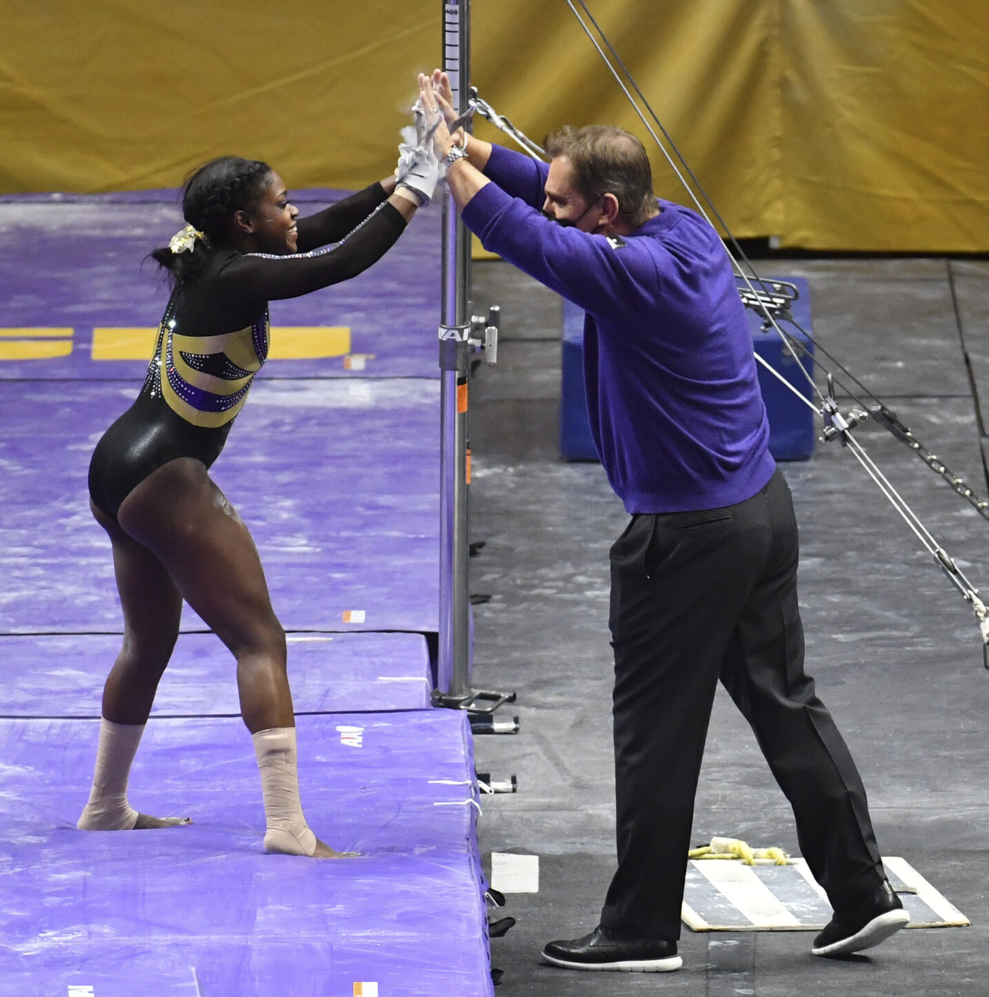 BR.lsugymnastics.010921 HS 735.JPG